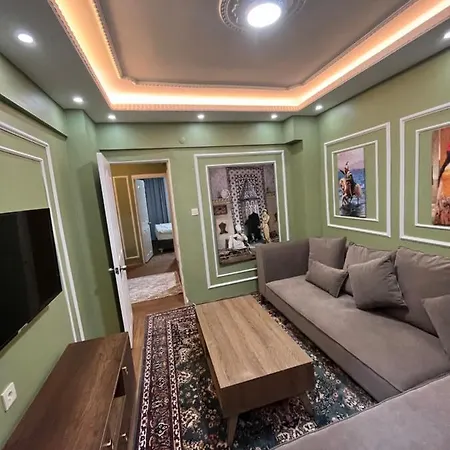 Secret Garden - Basement Apartment *