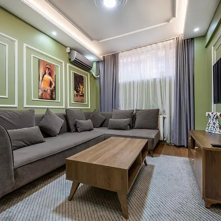 Secret Garden - Basement Apartment Istanbul